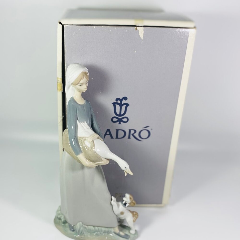 Retired Lladro Girl With Goose And Dog Figurine 4866 10.5” Tall Mint with Box